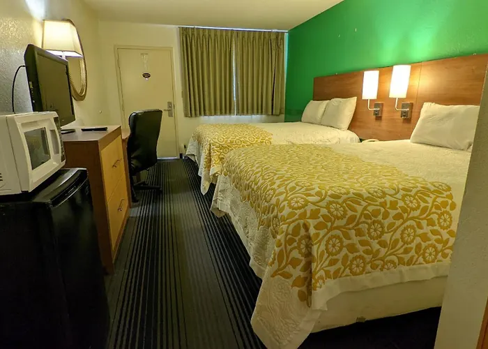 Budget Host Inn