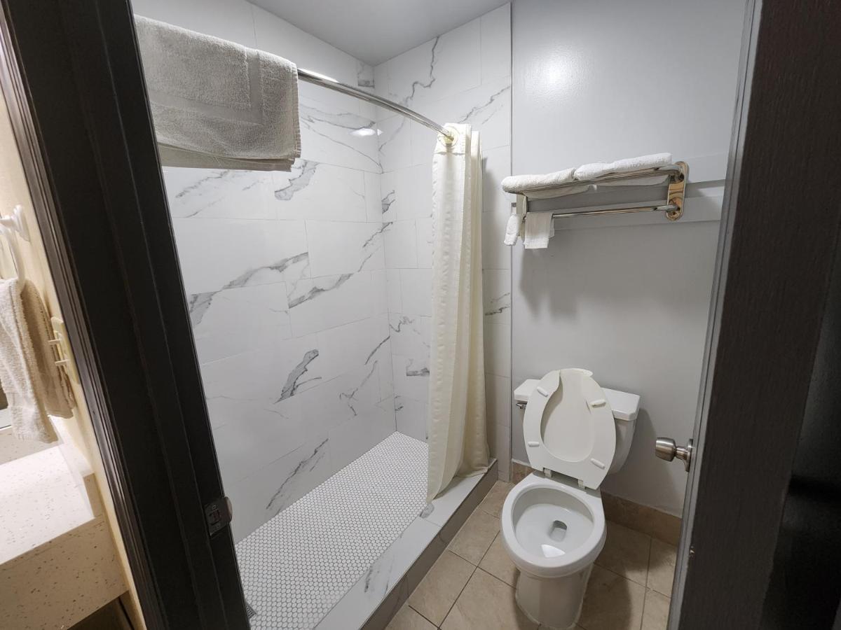 Motel Budget Host 3*